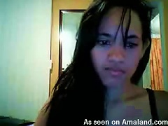 Free Porn Teen Masturbates For The Webcam